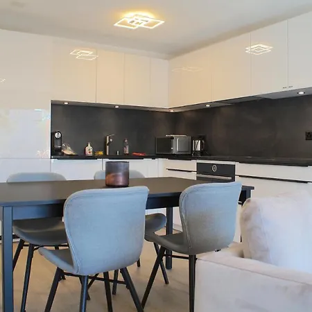 Apartment Cozy And Central For Up To 4 Guests, Ariana *