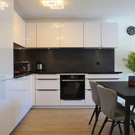 Cozy And Central For Up To 4 Guests, Ariana *